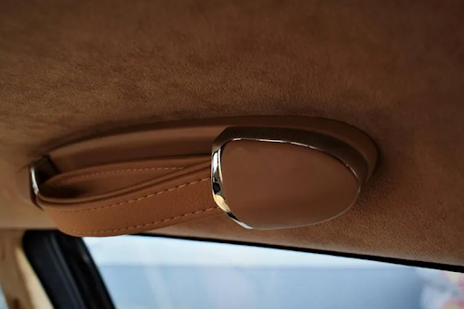 Dịch vụ thay da ghế ô tô: Nâng cấp nội thất xe sang trọng