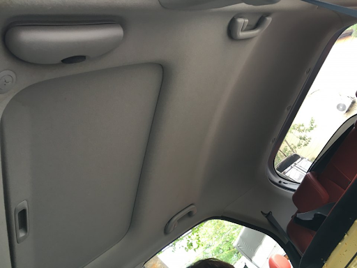 Bọc trần xe Kia morning giúp bảo vệ cũng như nâng tầm nội thất cho xe