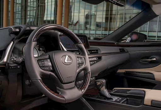 Dịch vụ thay da ghế &ocirc; t&ocirc; so s&aacute;nh với ghế nỉ